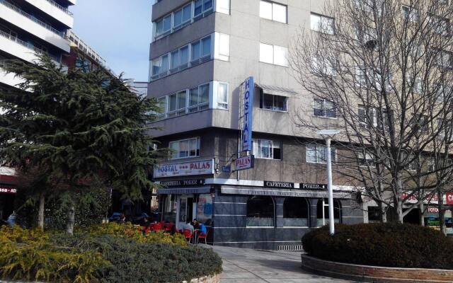 Отель Hostal Palas Испания, Ла-Корунья - отзывы, цены и фото номеров - забронировать отель Hostal Palas онлайн вид на фасад