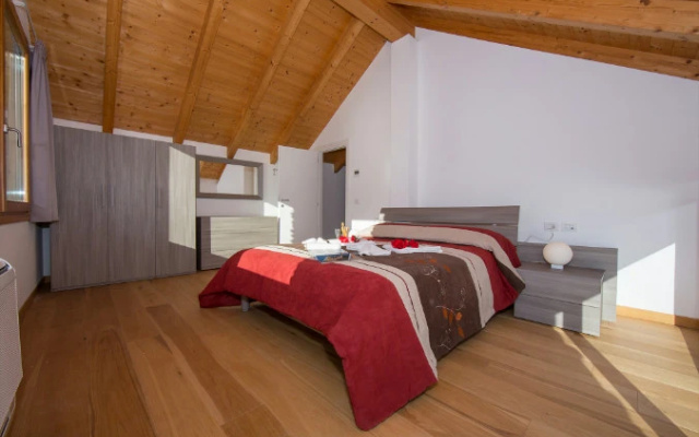 Paradiso del Lago T2