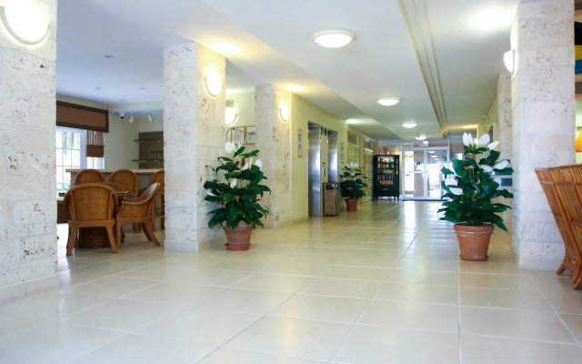 Castaways Resort and Suites