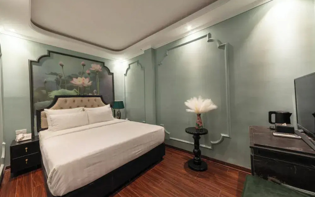 Amica Premier Hotel and Travel