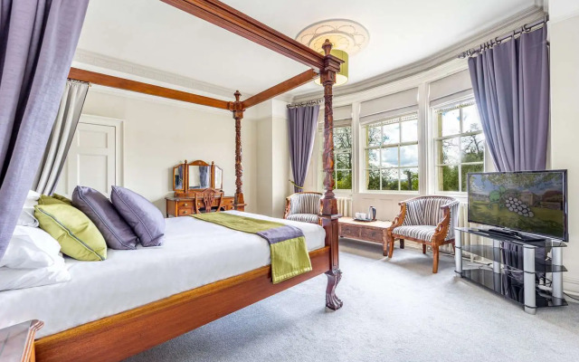 Leigh Park Country House Hotel  Vineyard, Bwsc