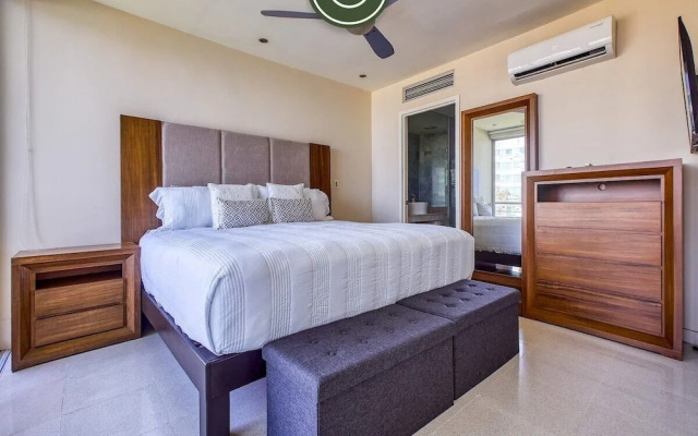Oceanview 2 BR Condo - Beachclub - Pool - Ocean