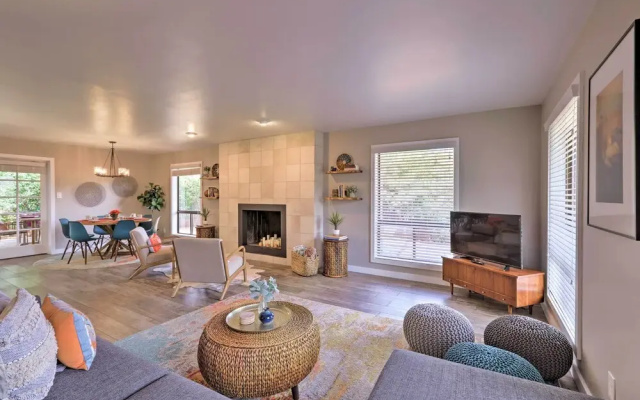 Red Rock Views: Modern Sedona Home