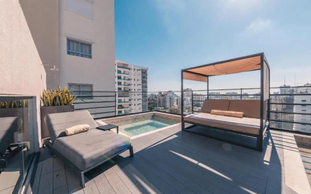Fully Serviced Apartment at Regatta Living - 2C