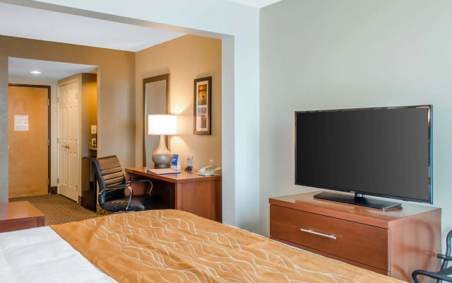 Comfort Inn & Suites Biloxi - D'Iberville