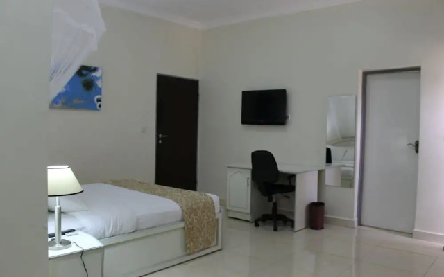 Hill Crest Hotel