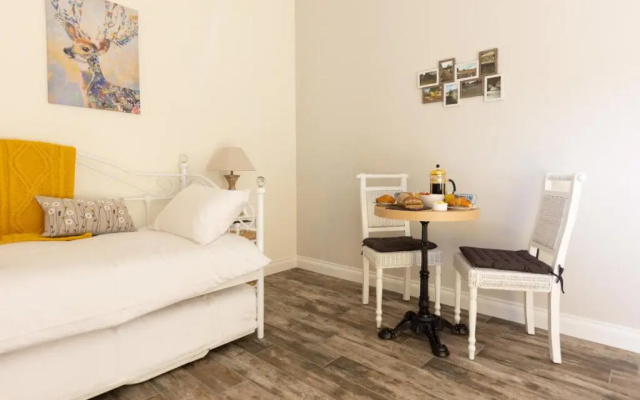 Millbrae Lodges