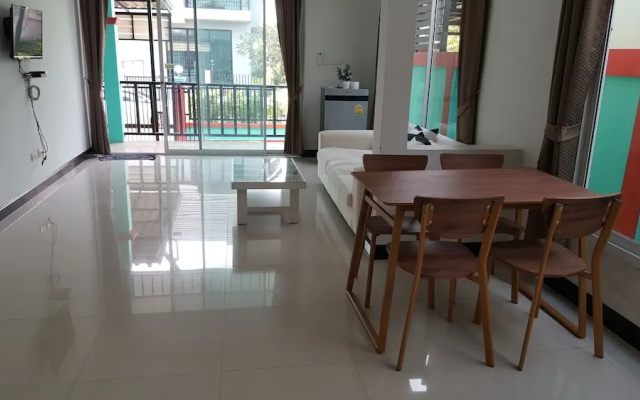 Baanpak Soi 102
