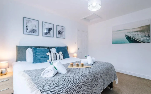 Modern Apartment Ideal for Business Sleeps 3