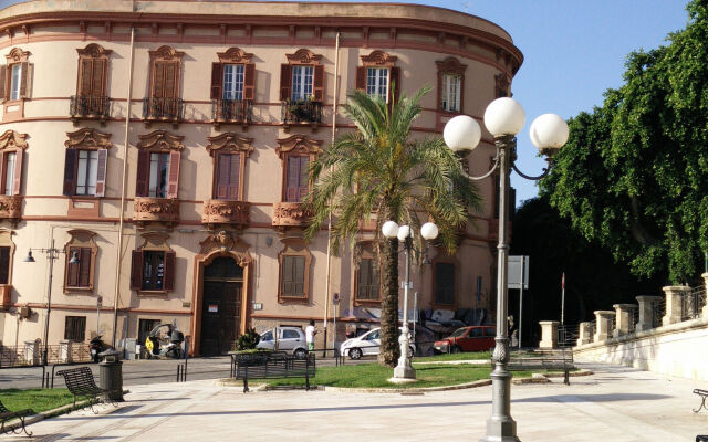 Отель Al Bastione di Cagliari вид на фасад