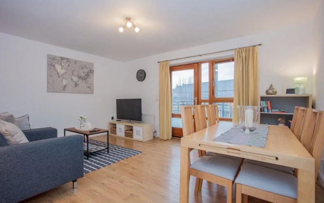 Modern 2 Bedroom Flat in Shadwell