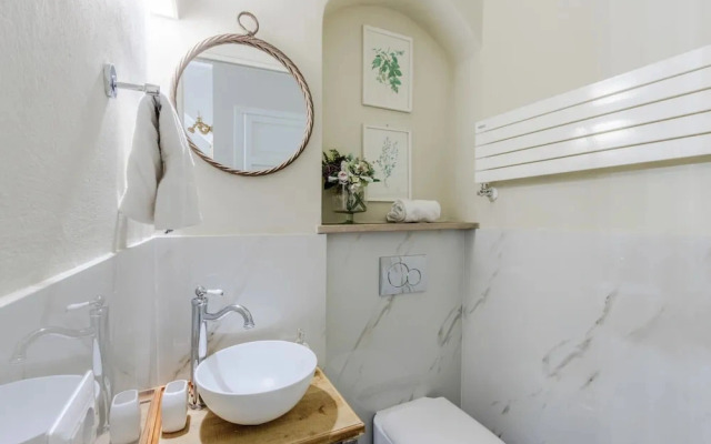 Apartment in Lucca Near Cathedral Square