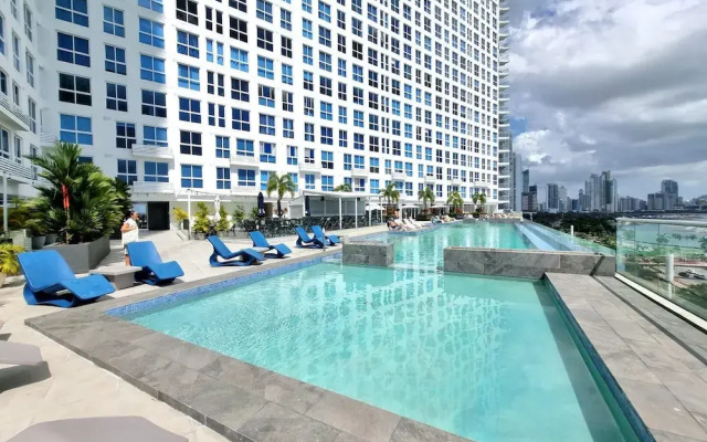 Apartments at The Sands – Ocean View Panama City