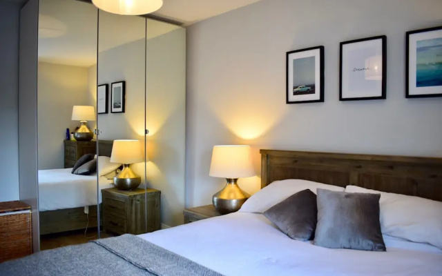 2 Bedroom Home In Dublin 4