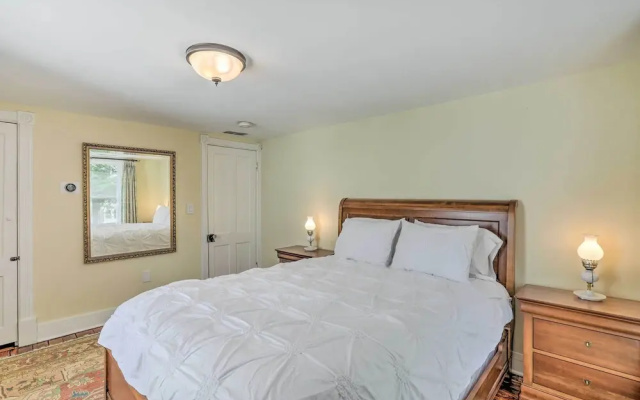 Charming Lambertville Retreat - 1 Mi to River!