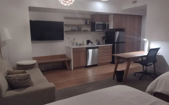 Element Dallas Las Colinas