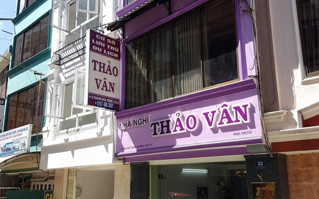 Отель Khách Sạn Thảo Vân Далат вид на фасад