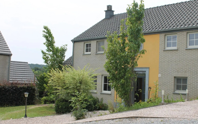 Luxury Holiday Home in Marchin With Wellness