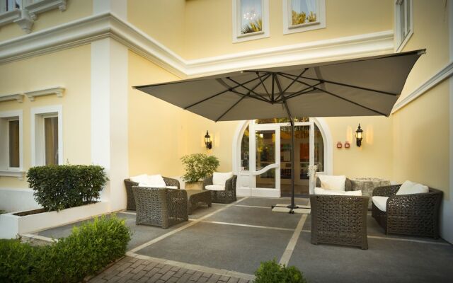 Отель Katarina Хорватия, Ровинь - 1 отзыв об отеле, цены и фото номеров - забронировать отель Katarina онлайн вид на фасад