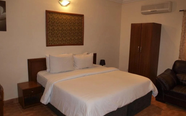 Bay Suites