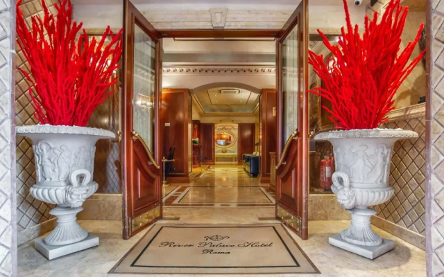 Отель River Palace Hotel