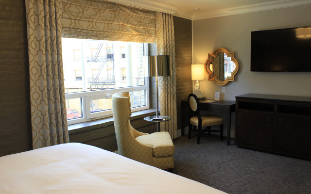 Mark Spencer Hotel