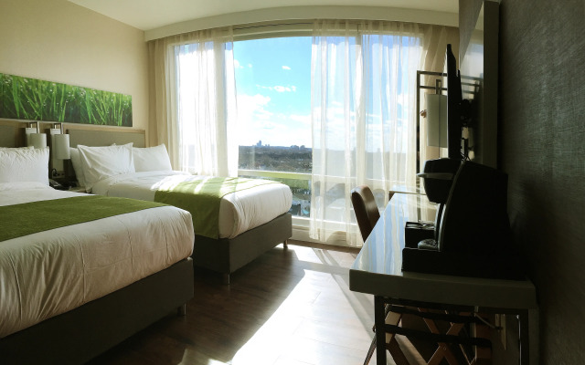 Wyndham Garden Fresh Meadows Flushing