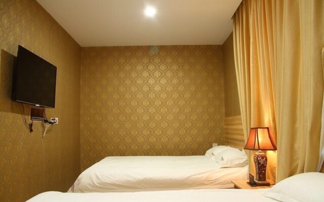 Center Of City Creo Hotel