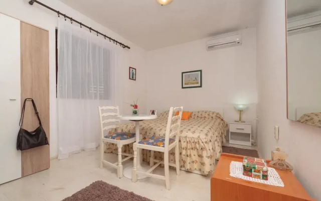 Stunning Home in Korcula With Wifi and 6 Bedrooms