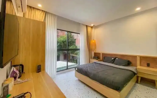 Zeus Living - The Hostel
