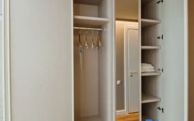 Sunshine Apartments in Alliance Palace