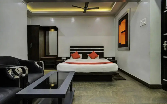 Savoy Hotel By OYO Rooms