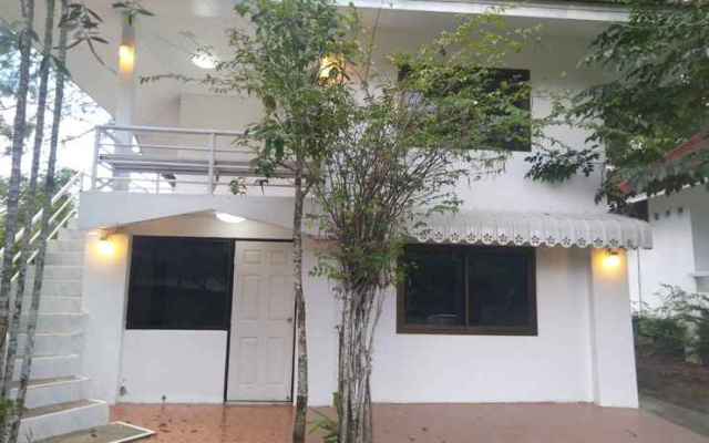 LayTrang Pakmeng Marina Spa and Resort