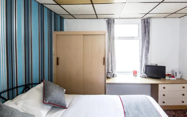 MyRoomz Silver Strand Hotel