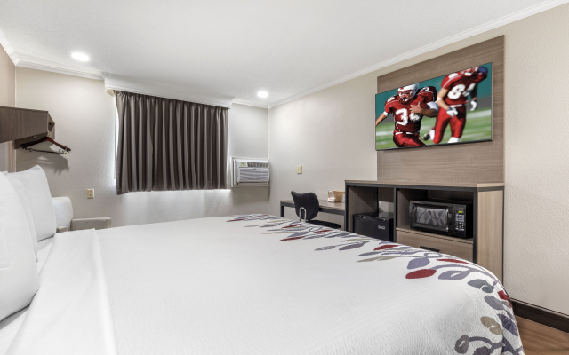 Super 8 By Wyndham Suffolk Tidewater