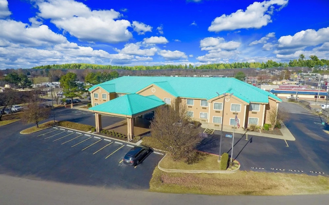 Comfort Inn & Suites