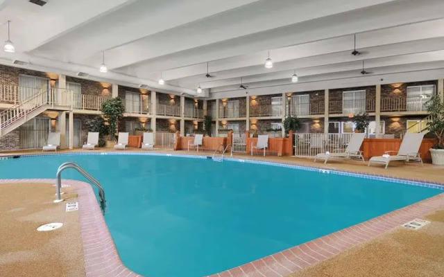 Ramada Marshall