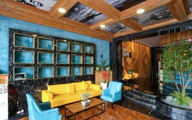 Yunyi Urban Boutique Stay (Tonglu Central Plaza)