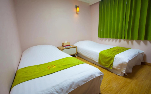 Jeju R Hotel & Guest House - Hostel