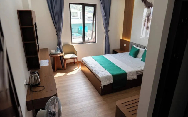 12 Ao Ca Hotel