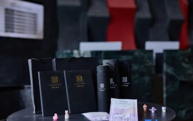 Rosewood Hotel (Zhoukou Yulin Smart Center Vocational and Technical College)