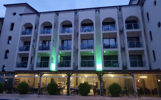 Astoria Life Hotel