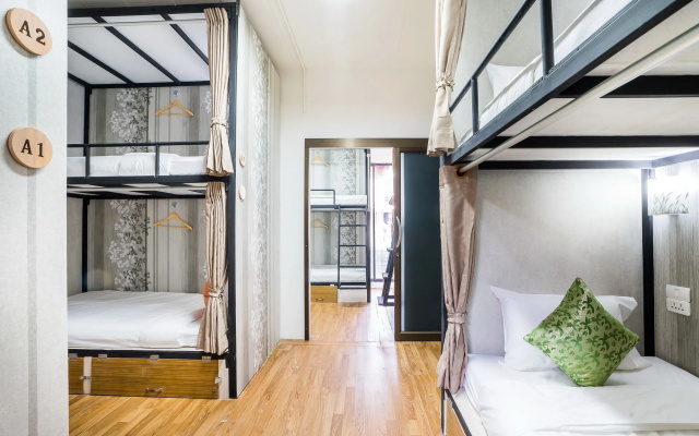 Hostel At Thonglor