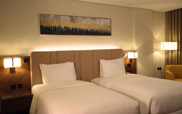 Midpoint Hotel