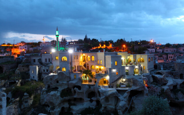 Blue Valley Cave Hotel вид на фасад