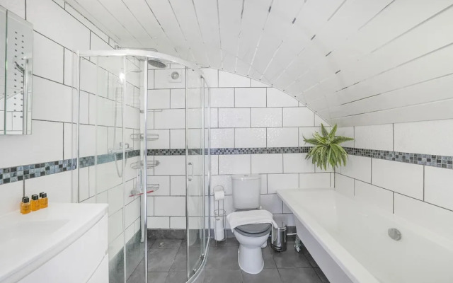 Spacious 2 bedroom Apartment in Camden