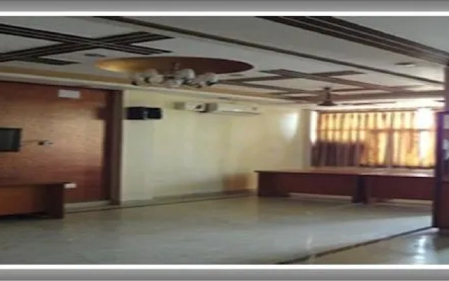 Room Maangta 511 Prashant Vihar