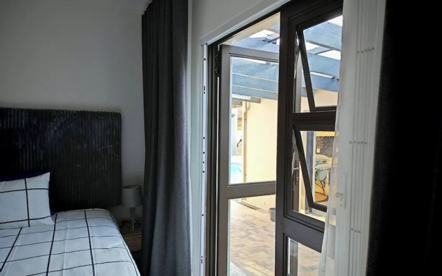 Room-courtyard Double Room With Shared B