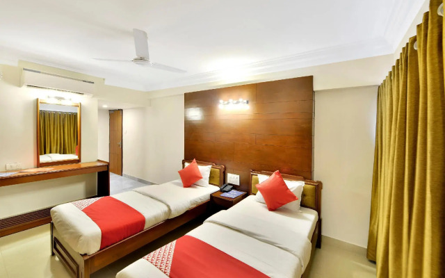 OYO 10197 Hotel Apex