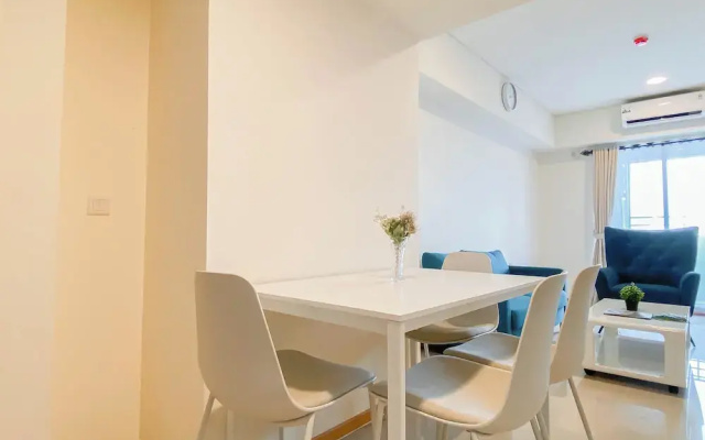 Simple Look 3Br Meikarta Apartment
